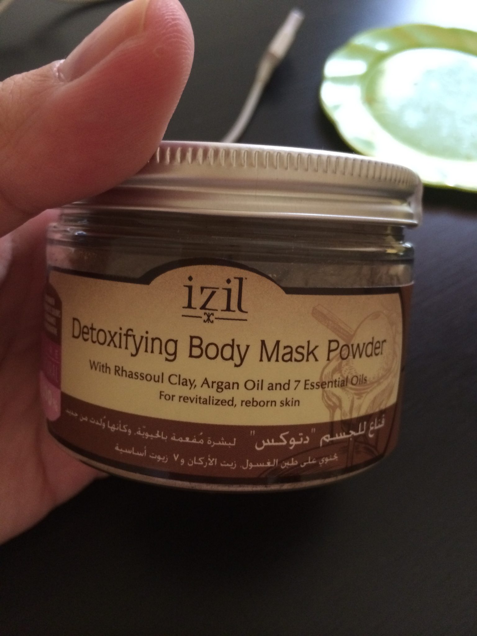 Izil Detoxifying Body Mask Powder